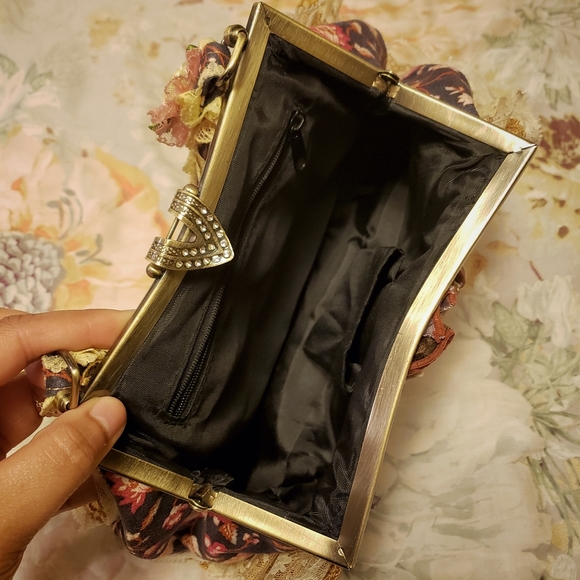 Velvet Patchwork Costume Victorian Clasp Handbag - Picture 8 of 8